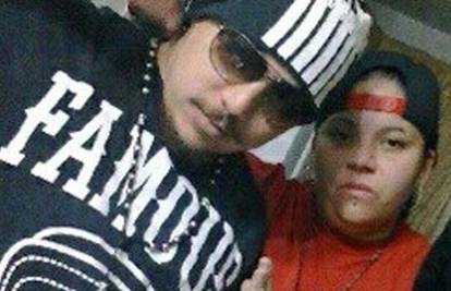 Pozirala s pištoljem i slučajno opalila hitac pa ubila brata (22)