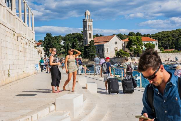 Ljetno poslijepodne u gradu Hvaru