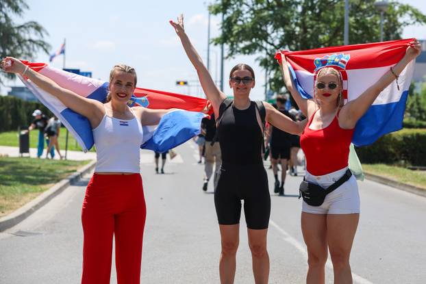 Zagreb: Obožavatelji idu prema fan zoni na Bundeku
