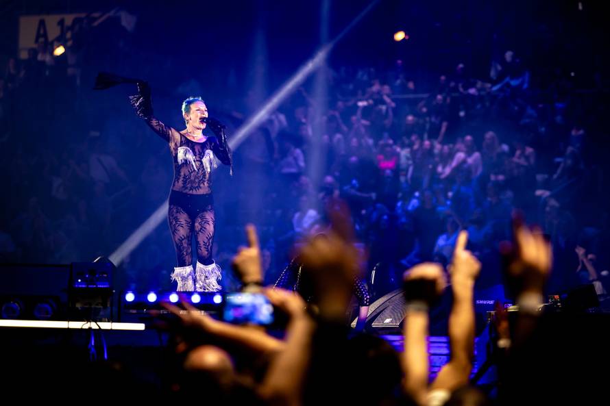 Ritam 90-ih: Glazba koja nas je držala na nogama – i na životu