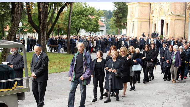 Pokopali Slavka Goldsteina, u ime Vlade stigao Ivica Poljičak