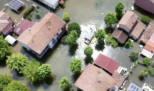 Ulice su postale rijeke: Iz zraka snimili najgore poplave u Italiji u posljednjih 100 godina