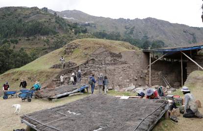 Peruanski arheolozi otkrili prolaze ispod 3000 godina starog hrama u Andama