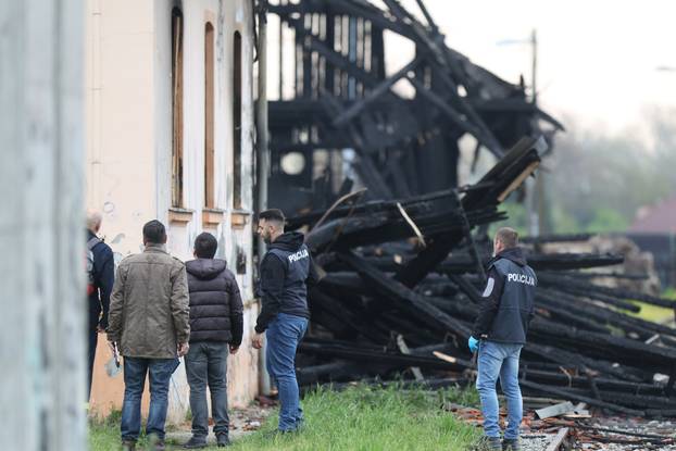 Osijek: Očevid jučerašnjeg požara na barakama uz prugu