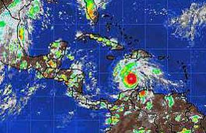 Uragan Felix prerastao u uragan pete kategorije