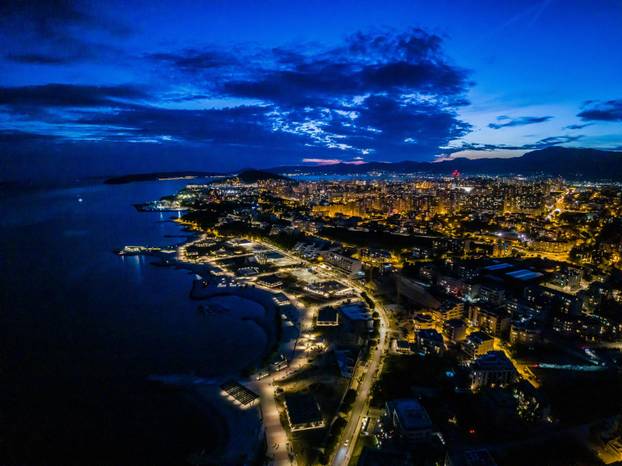 Noćne fotografije novouređenog Žnjanskog platoa