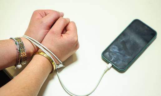 (Pre)živjela sam bez mobitela 24 sata! Nisam mogla ništa, a onda me oprala panika...’