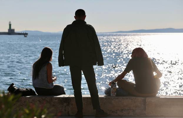 Split- Splićani uzivali u sunčanoj nedjelji.