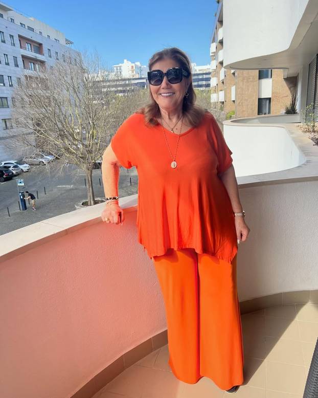 FOTO Mama Cristiana Ronalda nosi komplet od samo 17,99 €