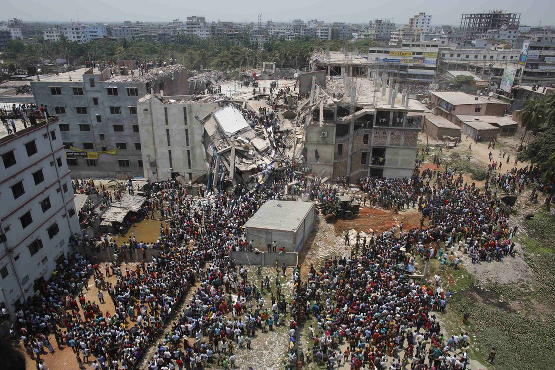 Время в бангладеш. Rana Plaza Бангладеш 24 апреля 2013 года. Дакка Бангладеш центр. Обрушение рана Плаза в Бангладеш. Бангладеш пойтахти.