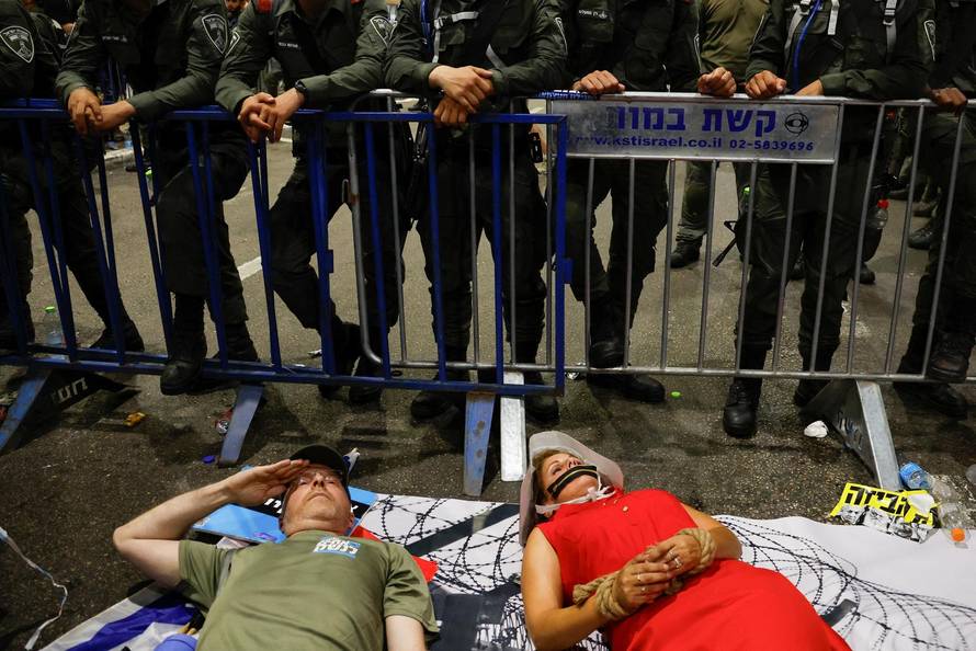 Protest at Ben Gurion International Airport, in Lod