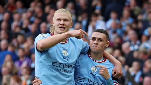 Premier League - Manchester City v Manchester United