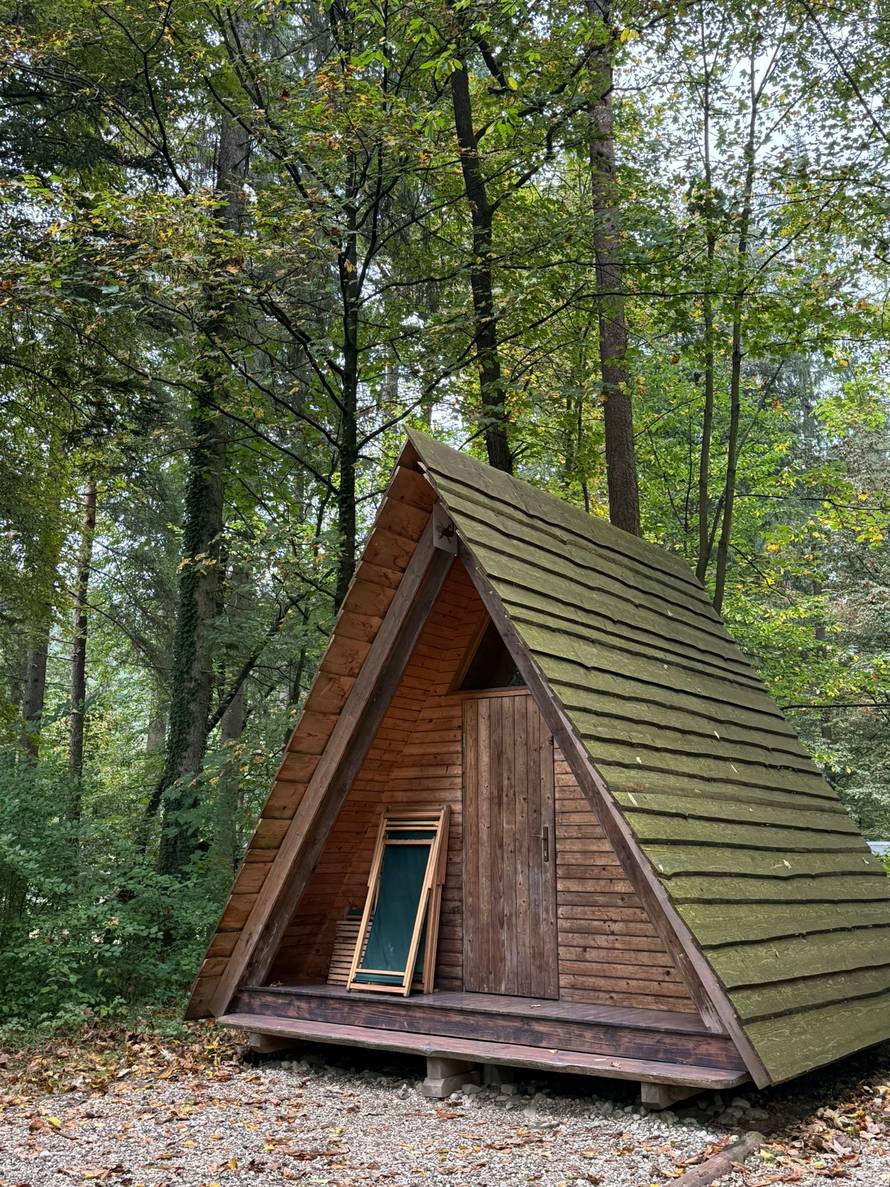 Bijeg u zeleno srce Slovenije: Proveli smo vikend u drvenoj kolibi u kampu tik uz Savinju