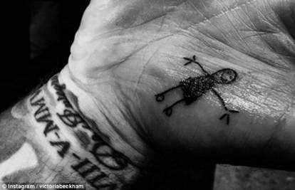 Novu tetovažu D. Beckhama dizajnirala je kći  Harper Seven