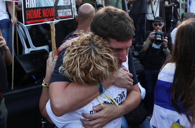 Hostages-prisoners swap deal between Hamas and Israel