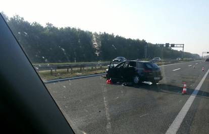 Autom se zabio u kamion kod Popovače, dvoje ljudi ozlijeđeno