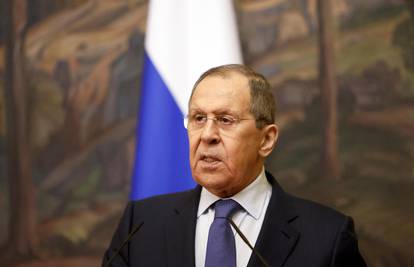 Lavrov: Slanjem oružja Ukrajini NATO je u ratu s Rusijom