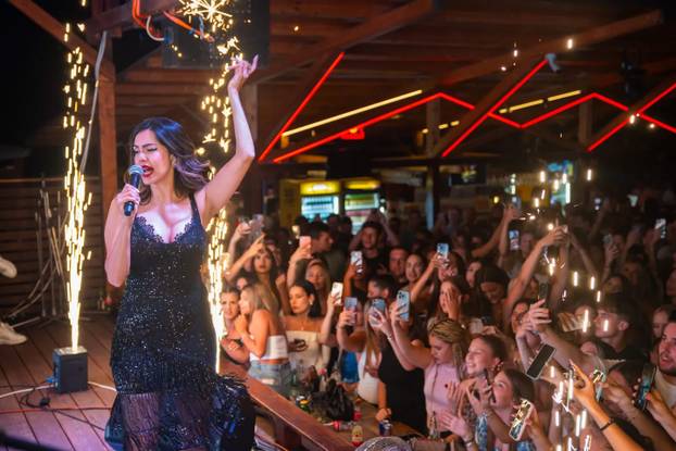 FOTO Laura iz 'Savršenog' ima novi imidž: Pogledajte na koju promjenu se sada odlučila