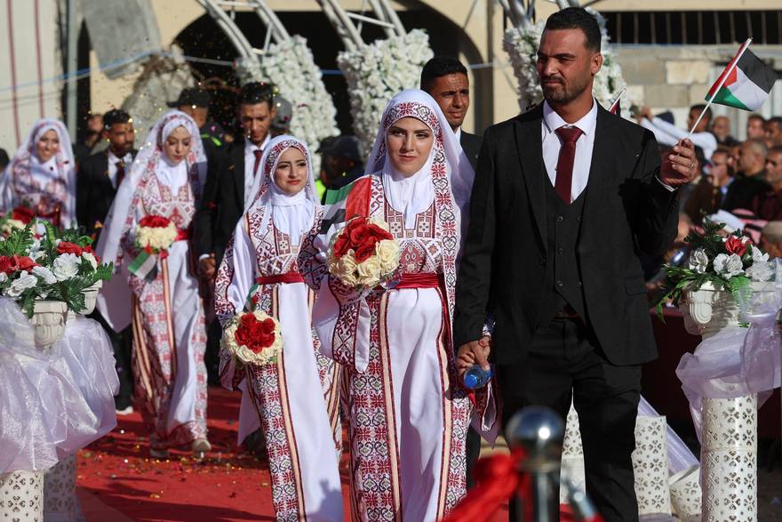 Khan Younis: Vjenčali 54 para u Gazi