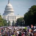 Tisuće ljudi diljem SAD-a marširaju za pravo na pobačaj