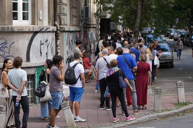 "Studentska lista - Studenti pobjeđuju!" diljem Srbije skupljaju potpise za izbore