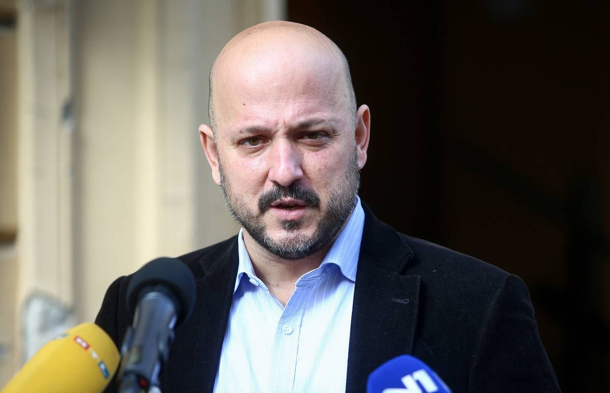 'Nije nikakva kampanja, ali ako mogu podržati kvalitetne stvari koje radi država, drago mi je'