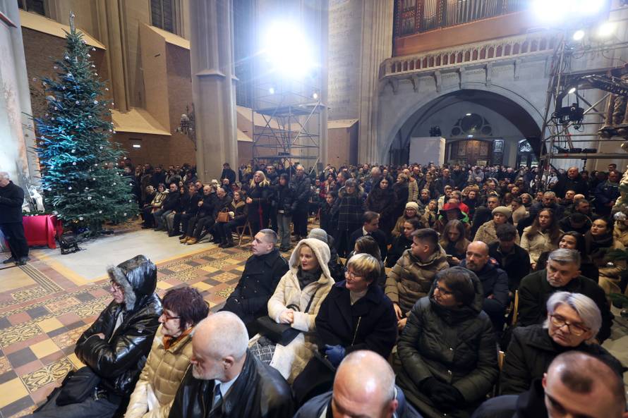 Zagreb: Misa polnoćka nakon pet godina slavi se u katedrali