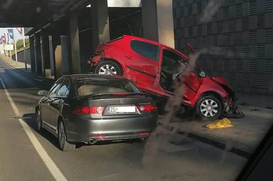 Video: Krš i lom u Zagrebu na Aleji Bologne, jedan ozlijeđen
