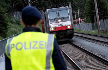 Svi vlakovi su stali u Austriji, radnici štrajkom traže rast plaća