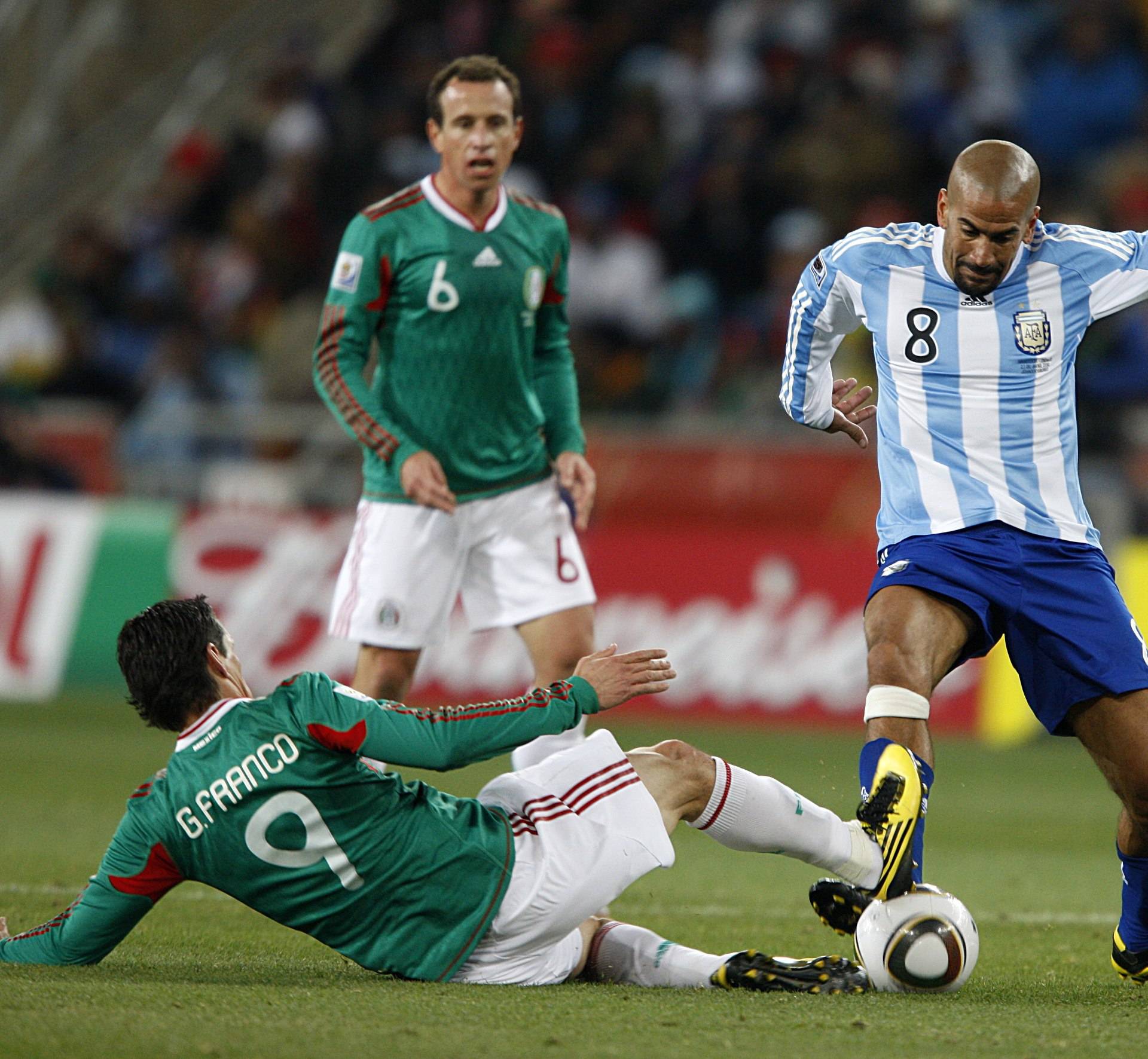 Soccer - 2010 FIFA World Cup South Africa - Round Of 16 - Argentina v Mexico - Soccer City Stadium