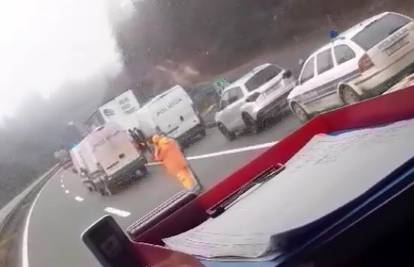 VIDEO Policija je kraj Vrbovskog zaustavila kamion s migrantima