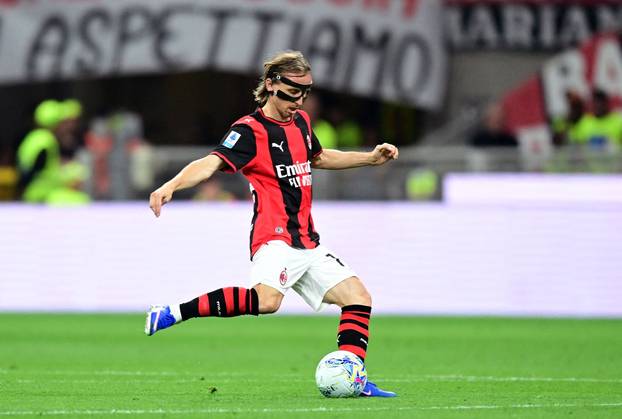 Serie A - AC Milan v Cagliari
