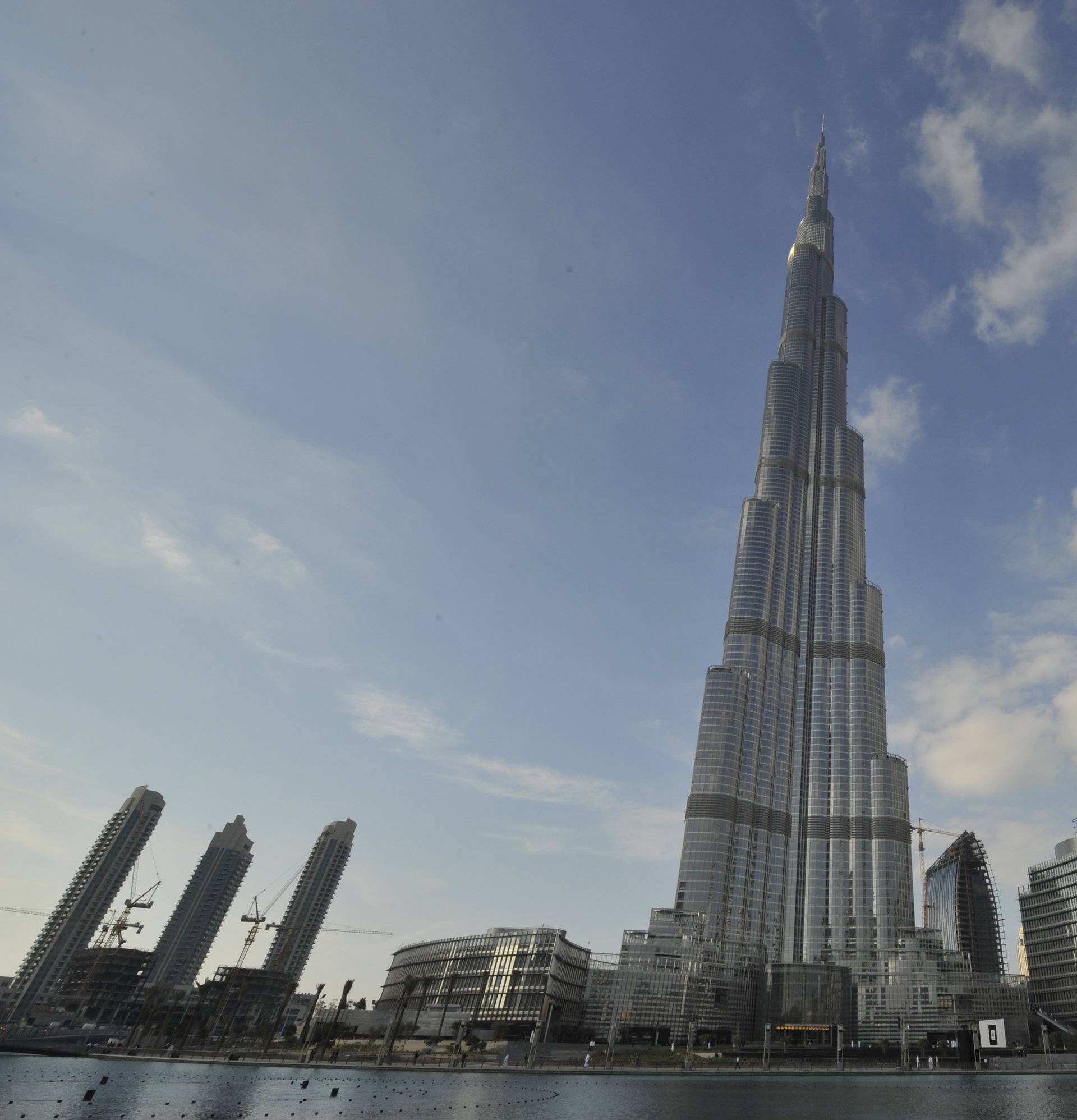 World's tallest building Burj Dubai to be inaugurated