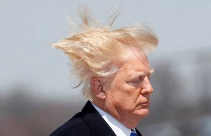 Leti, leti, leti: Donald Trump ne može obuzdati svoju frizuru...