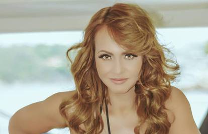 Očarala: Gabriela Spanic u 47. godini pozirala potpuno gola...