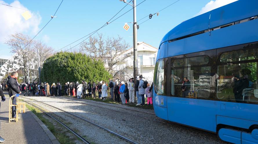 Zagreb: Ogromna gužva na žičari nakon što je na Sljemenu pao snijeg