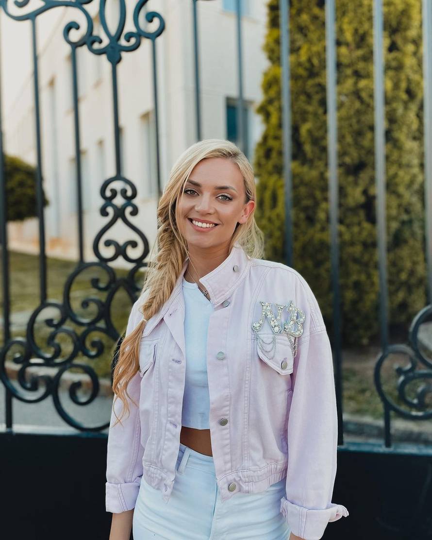 Natalie Balmix objavila pjesmu koja je diskvalificirana s Dore: 'Malo sam si popila, muti mi se'