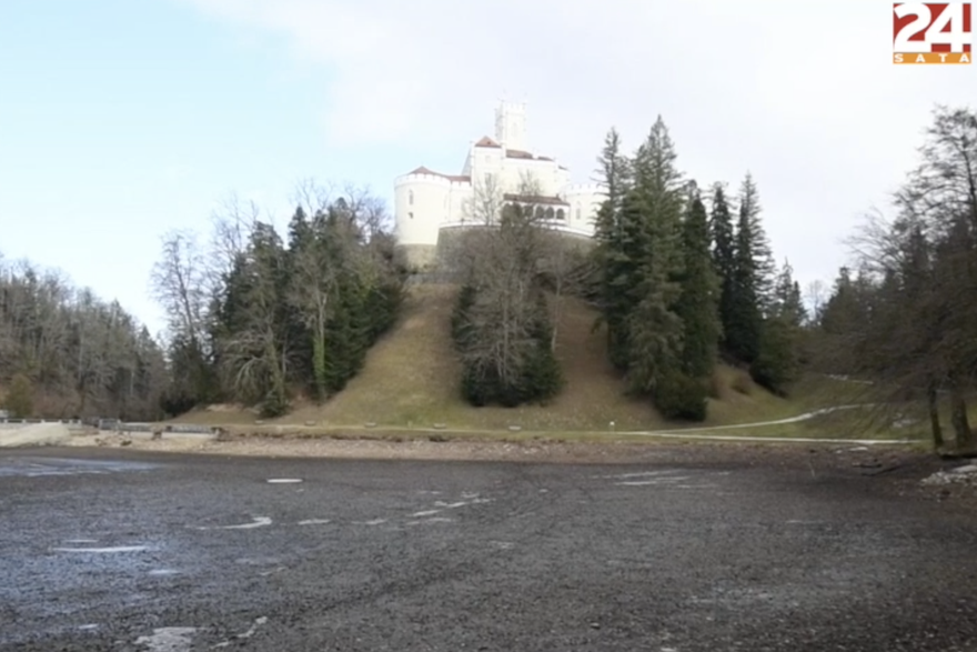 Čišćenje mulja iz Trakošćanskog jezera