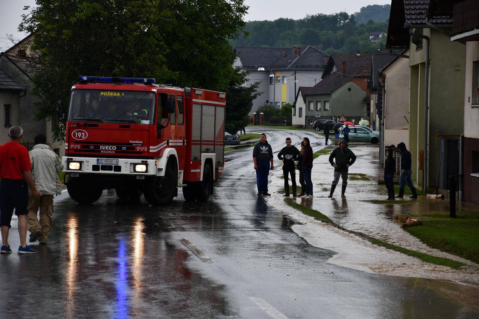 Vidovci: Jako nevrijeme pogodilo požeštinu