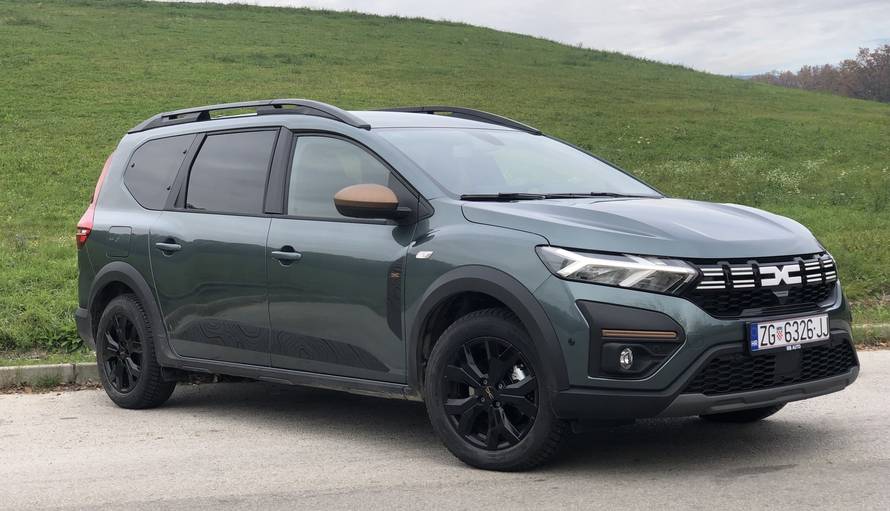 Testirali smo Jogger Hybrid: Kakva je prva hibridna Dacia?