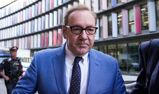 Holivudski glumac Kevin Spacey oslobođen optužbi za seksualno zlostavljanje u prvom slučaju