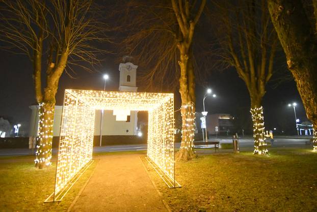 Grubišno Polje: Središte grada zabljesnulo u Adventskom ruhu