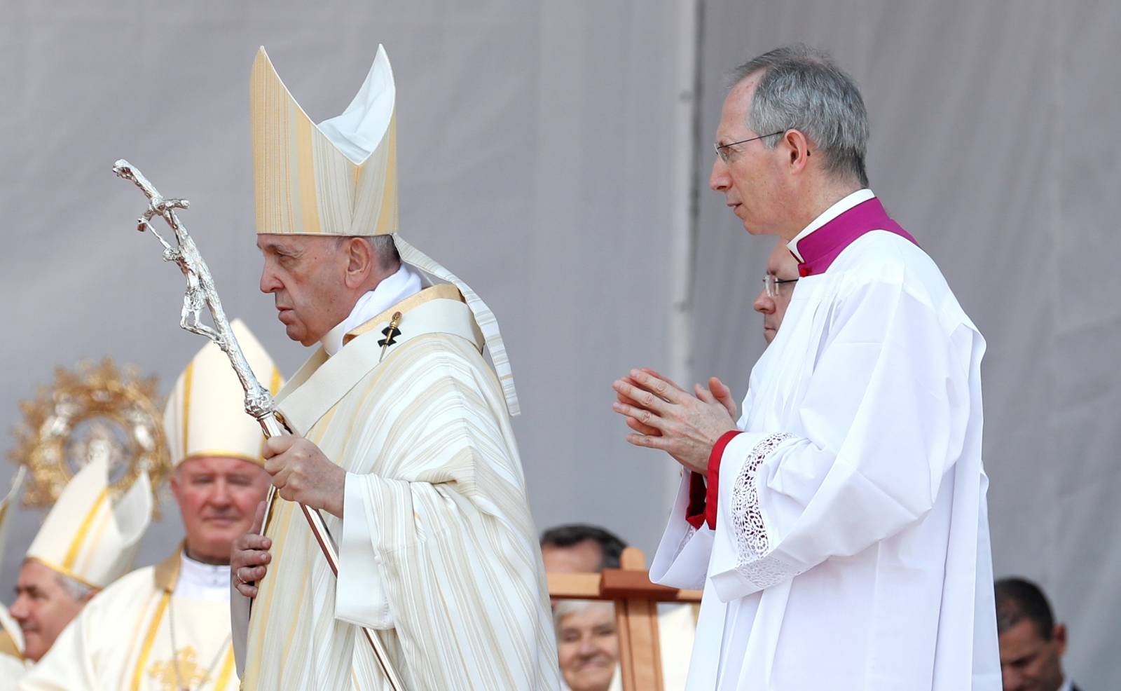 Pope Francis visits Romania