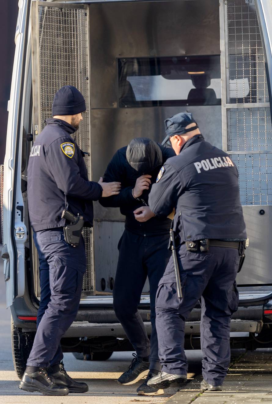 Vukovar: Privođenje Općinskom državnom odvjetništvu osumnjičenih za napad na maloljetnike 