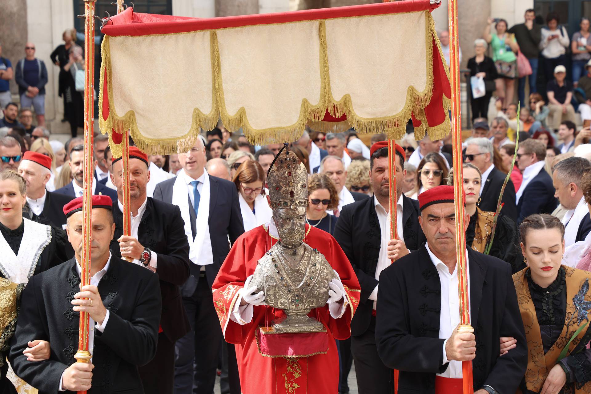 Split: Svečana procesija i sveta misa u čast sv. Duje