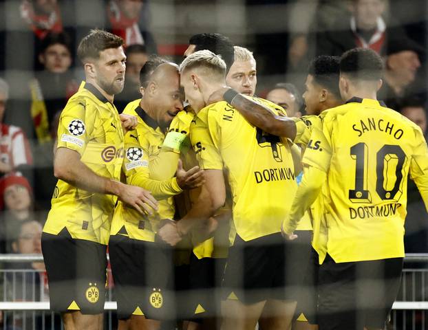 Champions League - Round of 16 - First Leg - PSV Eindhoven v Borussia Dortmund