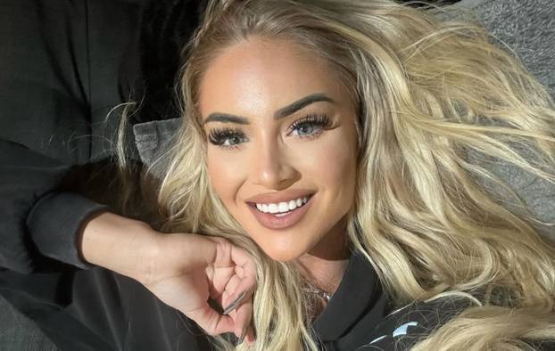 FOTO Slavlje Švicarki pratila je s klupe, a kada je izašla na teren proslaviti - gledali su samo nju