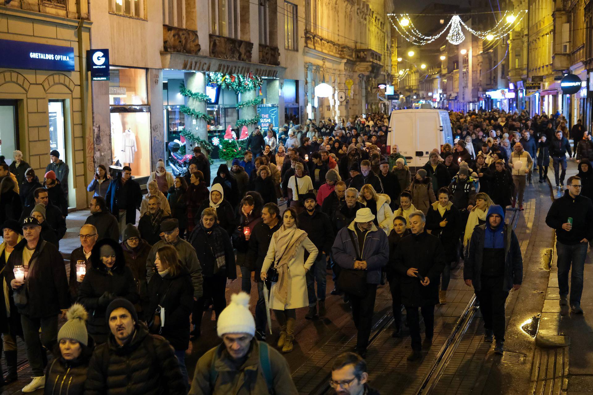 VIDEO Privedeno dvoje, glavni organizatori: 'Netko nam je ukrao prosvjed'