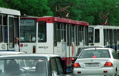 Mladić (15) oteo tramvaj i 40 minuta ga je vozio po gradu