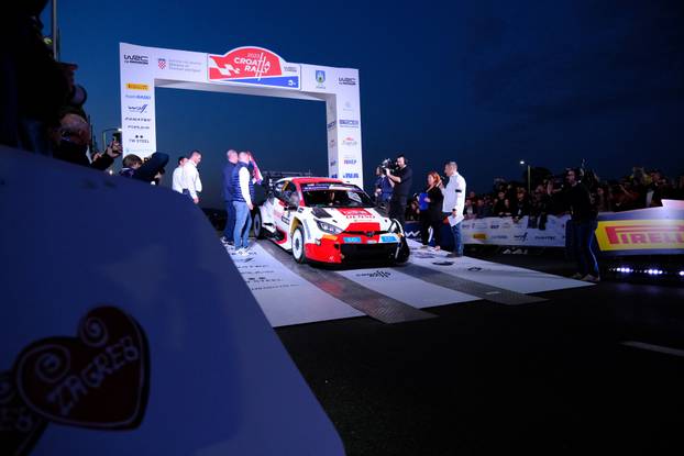 Zagreb: Krenuo je ceremonijalni start WRC Croatia Rallyja kod zagrebačkih fontana